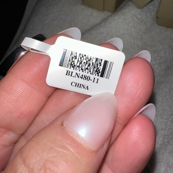 Contemporary round Lab diamond 3.5 karats Ring set in sterling silver si… - Picture 7 of 7